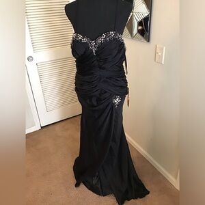 Beautiful black dresss